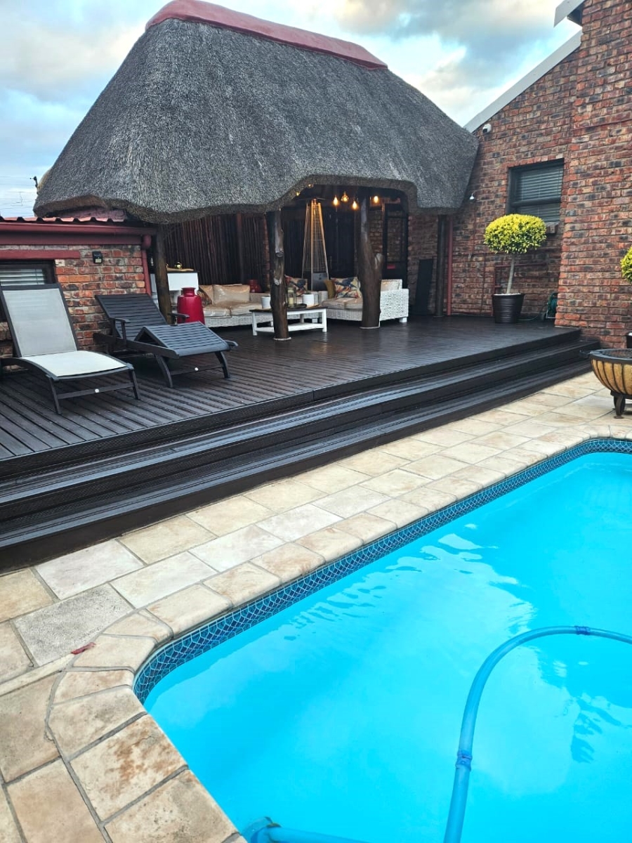 2 Bedroom Property for Sale in Strelitzia Park Eastern Cape